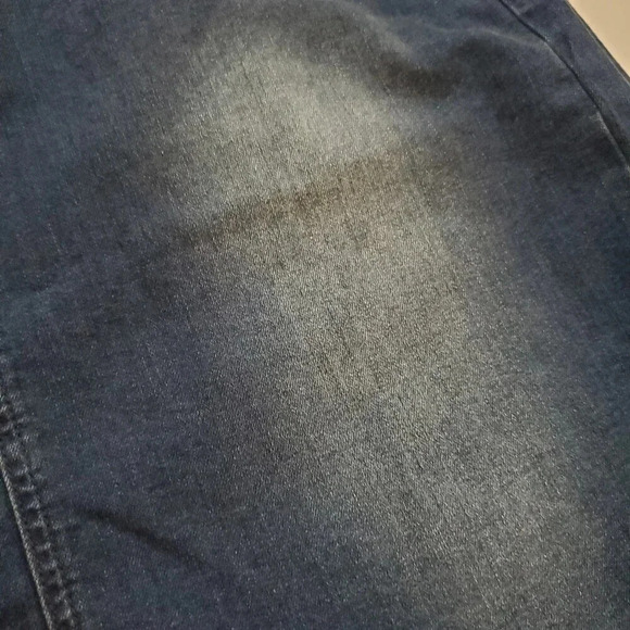 Women's EVY'S TREE Short Denim Skirt Raw Hem Fade Patches SZ 10/12 - Picture 4 of 10